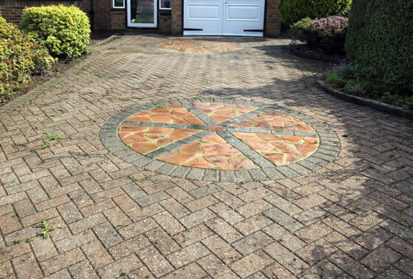 Driveway cleaning before results in Milton Keynes
