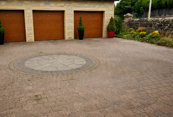 Driveway cleaning before results in Milton Keynes