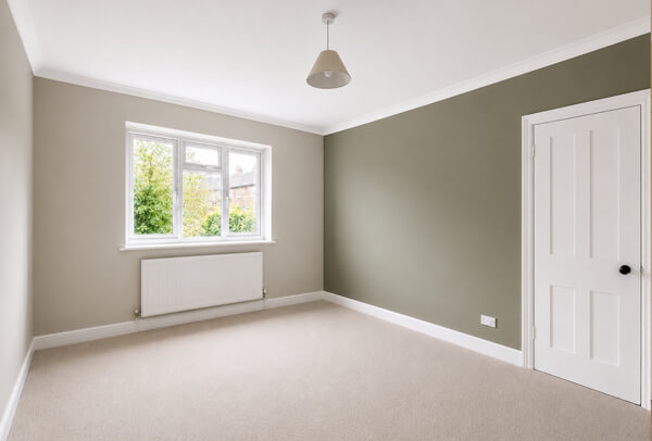 Room in Oxford after full redecoration with refreshed walls ceiling and woodwork