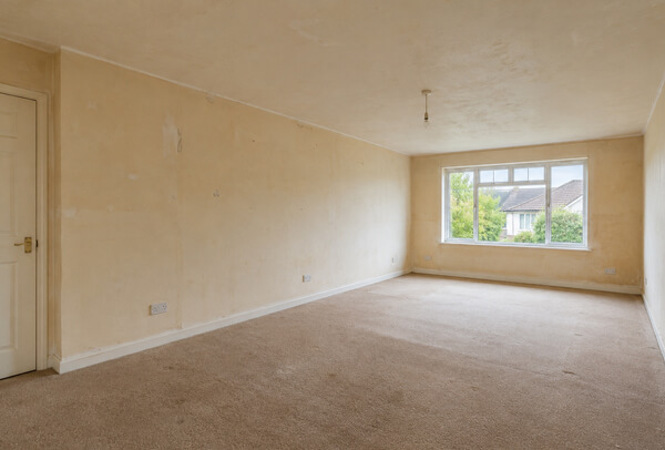 Interior room in Oxford before decorating and ready for a painting quote