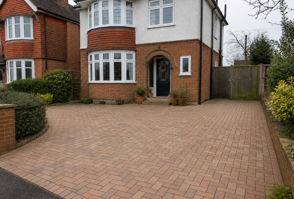 Driveway in Luton after moss, algae and surface staining have been cleaned