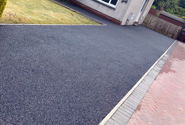 After tarmac driveway cleaning results in Milton Keynes