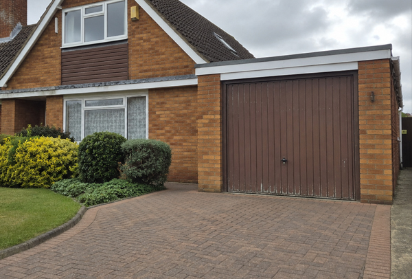 Garage door before photo advice in Dunstable