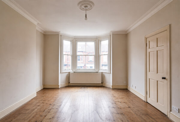 Room in Aylesbury after painting and decorating with fresh walls and clean interior woodwork